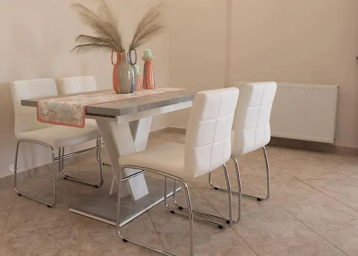 Serenity Selianítika